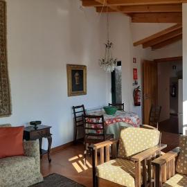 Charming apt in historic building in Serra da Estrela national park, hotel in Vinhó