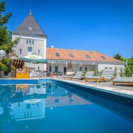Herczeg Udvarház Poroszló, hotel v Poroszló