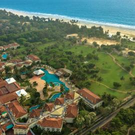 The Zuri White Sands, Goa Resort & Casino: Varca şehrinde bir otel