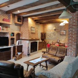 Casa Rural Puerta de Castilla, hotelli kohteessa Velayos