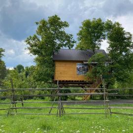 Casuta Veveritelor - Casuta in Copac, hotell sihtkohas Moisei