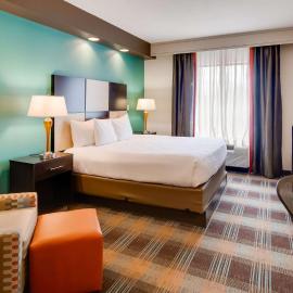Best Western Plus Atrium Inn & Suites, hotell i Clarksville
