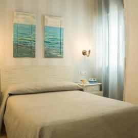 Hostal Patio Andaluz, hotel u gradu Punta Umbrija