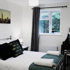 Didcot - Private Flat with Garden & Parking 07, hotel in Didcot