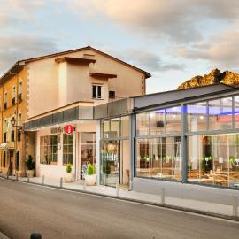Hotel Parras Arnedillo, hotel u gradu 'Arnedillo'