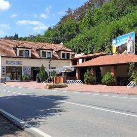 Bunkr Karlštejn - Modrý dům, hotel di Karlštejn