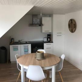Etel Appartement lumineux emplacement idéal, hotelli kohteessa Étel