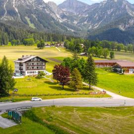 Hotel Stierer, hotel sa Ramsau am Dachstein