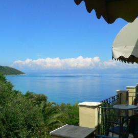 Apraos Bay Hotel In Kalamaki Beach- a peaceful area with great sea view, hotel in Apraos