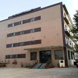 Viesnīca Hotel Sravasti Residency pilsētā Katra