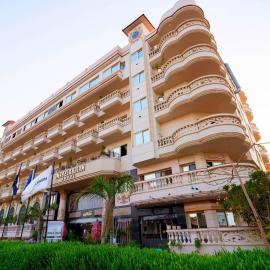 Omar Elkhaiam Hotel、ラス・エル・バルのホテル