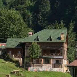 Guesthouse Dolunay, hotel in Ayder Yaylasi