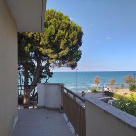 Quadruple room 5 minutes from the sea
