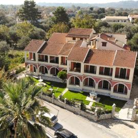 Fiona Apartments Roda Corfu, hotel a Roda