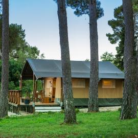 Glamping tent Bor, hotel v destinácii Barban