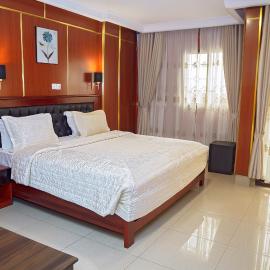 NOUBOU INTERNATIONAL HOTEL BONAPRISO