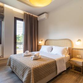 Viesnīca LYDIA suites and rooms pilsētā Litohorona