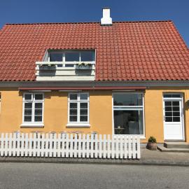 Havnevej 18, stuen, Ballen, hotel in Ballen