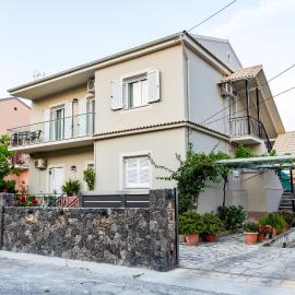 Afroditi´s House, hotell i Ypsos