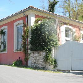 ECOLE DES GRANDS, hótel í Valaurie