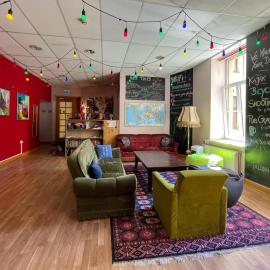 Cinnamon Sally Backpackers Hostel, hotel di Rīga
