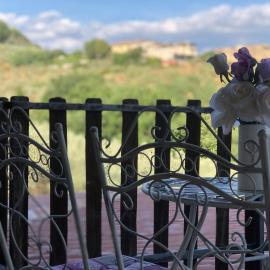 Locazione Turistica Spaccarotella Terrazzo con Vista su Gualdo Cattaneo، فندق في Gualdo Cattaneo