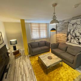 Central Apartment - Moderna, hotel in Blairgowrie