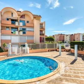 APPARTEMENT SUR LE PORT DE Gruissan, hotel in Gruissan
