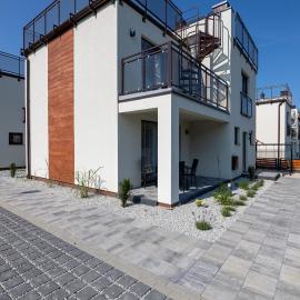 Sloneczne Tarasy - Kazdy apartament ma sloneczny taras na dachu!, hotel di Pustkowo
