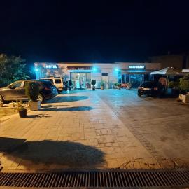 HOTEL KALEMI: Zhaban şehrinde bir otel