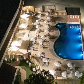 Hotel Baffo Rosso, khách sạn ở Alba Adriatica