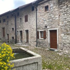 Casa Meneghin, hotel in Erto