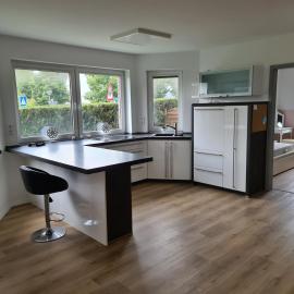 Große Ferienwohnung Nähe Flughafen Köln Bonn, Hotel in Troisdorf