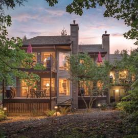 Viesnīca Whispering Woods Resort pilsētā Welches