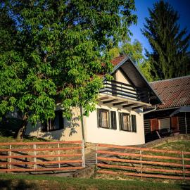 Kuća za odmor, Ferienhaus, Holiday home RUGAŠ、Orahovicaのホテル