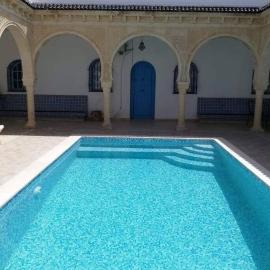 Maison typiques (houche) avec piscine