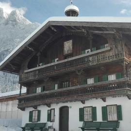Selbstversorgerhütte Plafing, hotel in Ebbs