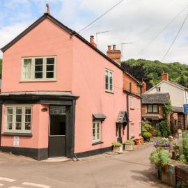 Old Bridge Post Office, hotel in Watchet
