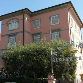 Hotel Villa Flores, hotel Marina di Pietrasantában
