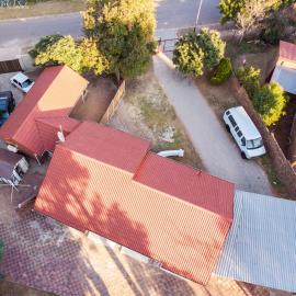 Midrand में, होटल Waterfall View Lodge