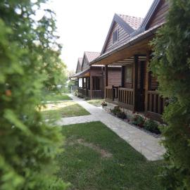 Brvnare Ala Vrdnik, hotel a Vrdnik