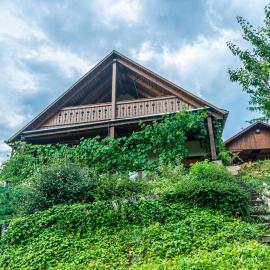 Puckó Family, hotel in Perőcsény