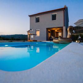 Family dream house, hotelli kohteessa Ružić