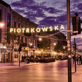 Apartament I LOVE PIOTRKOWSKA z wielkim lustrem, balkonem i klimatyzacją