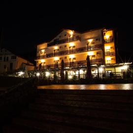 Pensiunea Mirific, hotel v destinácii Dubova