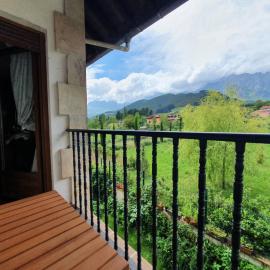 Dúplex Mirador de Potes - 4 pax, con Wifi y Garaje, hotel in Camaleño