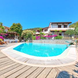 Eco Hotel Montemerlo, hotel a Fetovaia