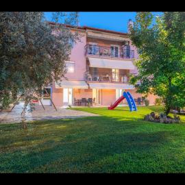 Villa Rania, hotel in Skala Rachoniou