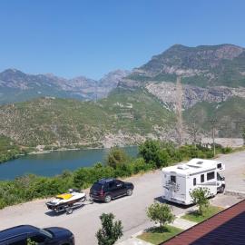 Lugina e Komanit, hotel em Koman