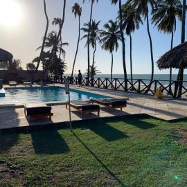 Condomínio com vista para o Mar e Piscina no CUMBUCO- AP 106, hotel Caucaiában